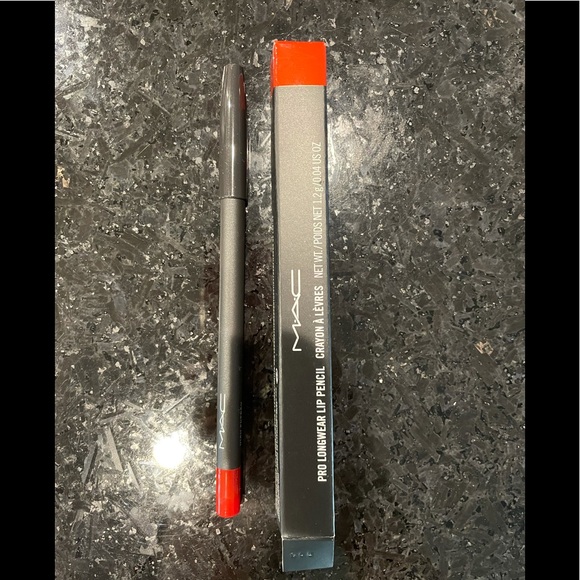 MAC cosmetics pro longwear lip pencil - Picture 1 of 3